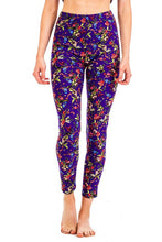 Load image into Gallery viewer, Peach Skin Floral Print Crop Leggings