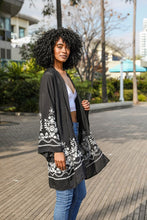 Load image into Gallery viewer, Embroidered Floral Vine Lightweight Kimono