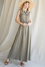 Load image into Gallery viewer, BUTTON DOWN MAXI DRESS