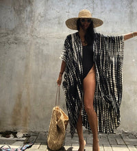 Load image into Gallery viewer, Black &amp; White Kimono