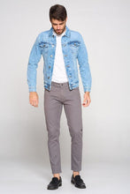 Load image into Gallery viewer, Men&#39;s Denim Jacket Light Washed