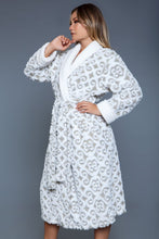 Load image into Gallery viewer, Kimmie Robe