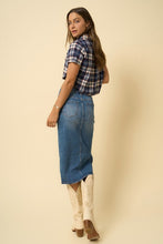 Load image into Gallery viewer, FRONT SLIT MIDI SKIRT