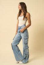 Load image into Gallery viewer, CROSSOVER RELAXED CARGO JEANS