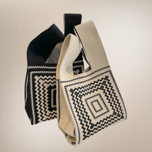 Load image into Gallery viewer, Lizzie Satchel