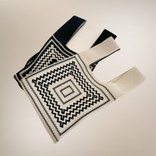 Load image into Gallery viewer, Lizzie Satchel