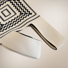 Load image into Gallery viewer, Lizzie Satchel