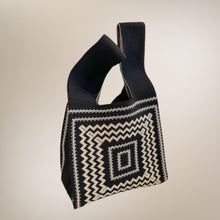 Load image into Gallery viewer, Lizzie Satchel