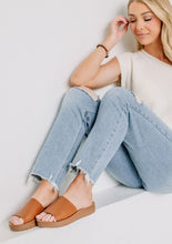 Load image into Gallery viewer, VERA SUMMER FASHION COMFORTABLE SANDALS - FLATS