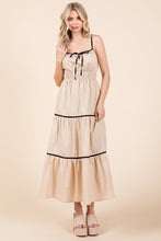 Load image into Gallery viewer, Plus Piping Detailed Midi Sundress