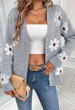 Load image into Gallery viewer, Floral Pattern Cardigan