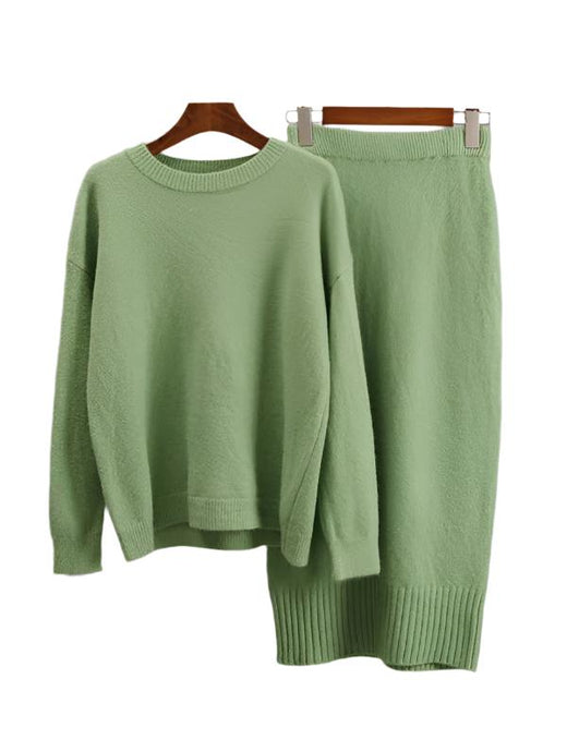 Two piece knit skirt set