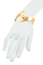 Load image into Gallery viewer, Pearl Ball Accent Hinge Bracelet