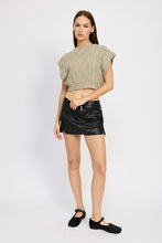 Load image into Gallery viewer, CABLE KNIT VEST TOP