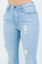 Load image into Gallery viewer, Perla Bell Bottom Jean in Light Wash